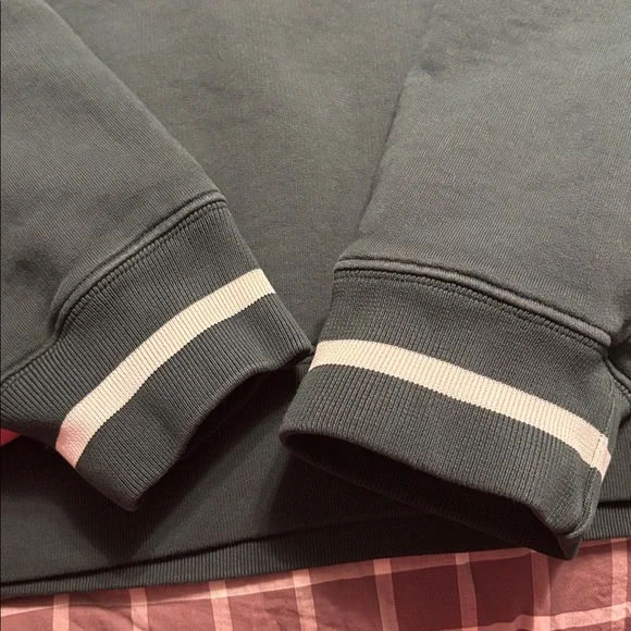 Sporty & Rich Serif Logo Embroidered V-Neck - Picture 5 of 8